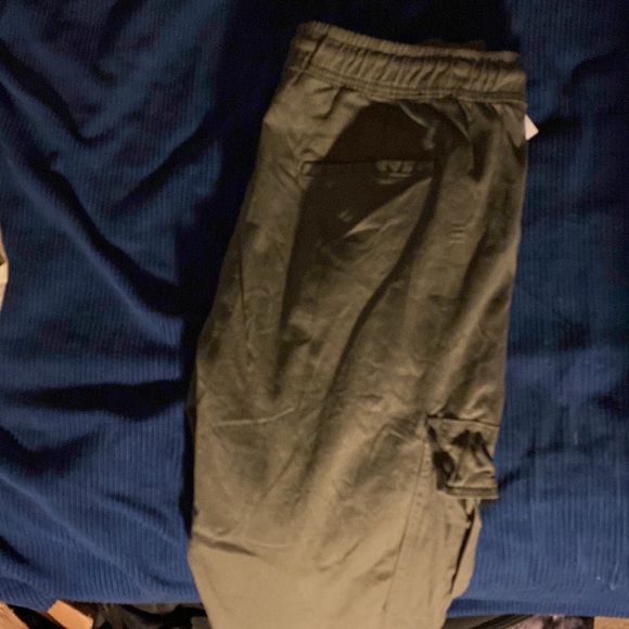 Green Bluenotes cargo pants - Picture 2 of 5